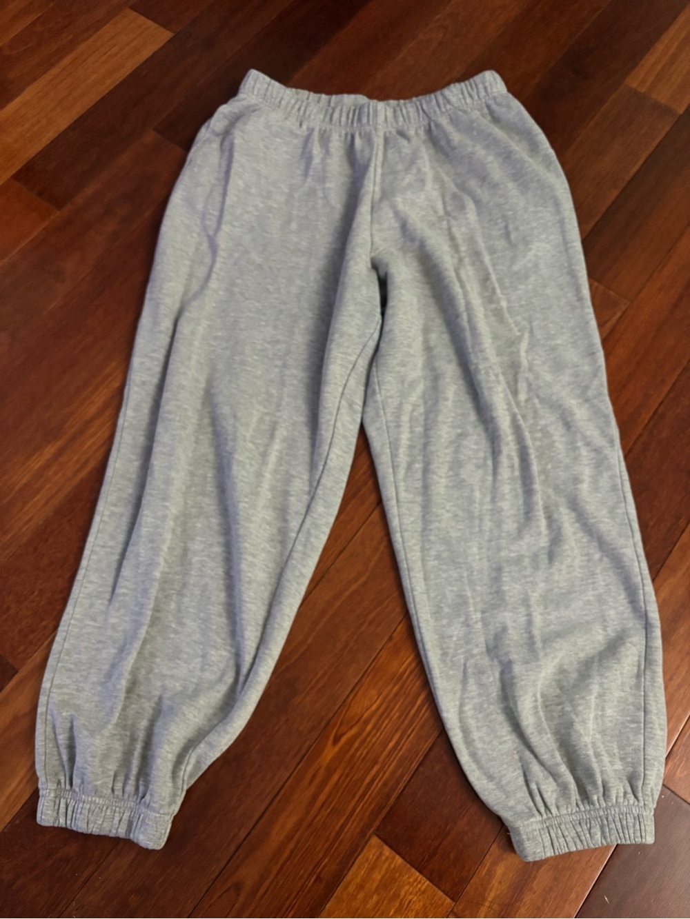 H&M women’s sweatpants size M gray